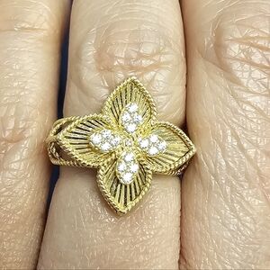 💛18k Flower Ring - Size 6